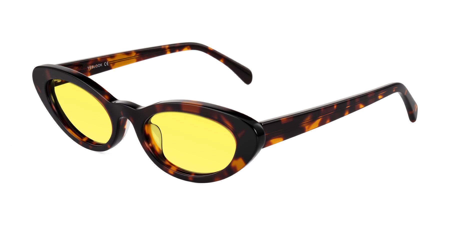 Angle of Baggot in Tortoise with Medium Yellow Tinted Lenses