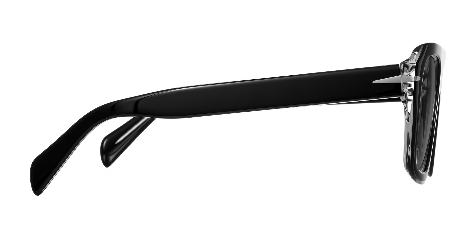 Side of Petenwell in Black/Clear with Medium Gray Tinted Lenses