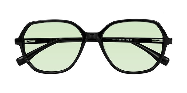 Front of Avenite in Black