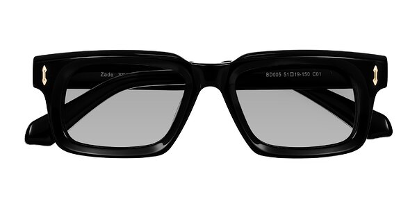 Front of Zade in Black