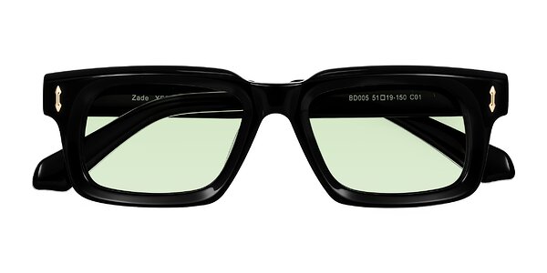 Front of Zade in Black