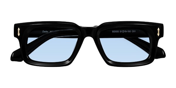 Front of Zade in Black