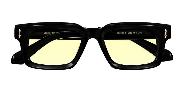 Front of Zade in Black