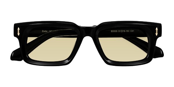 Front of Zade in Black