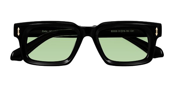 Front of Zade in Black