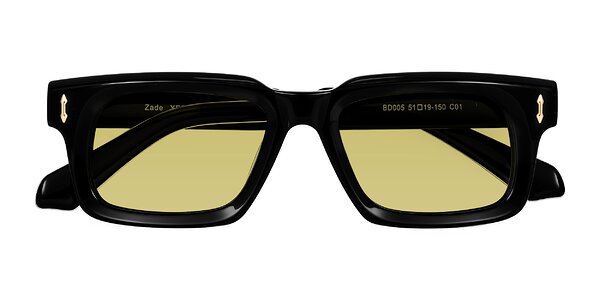 Front of Zade in Black