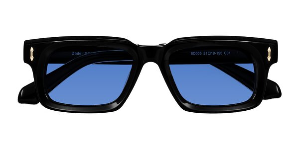 Front of Zade in Black