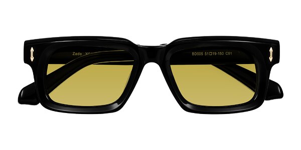 Front of Zade in Black