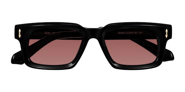 Front of Zade in Black