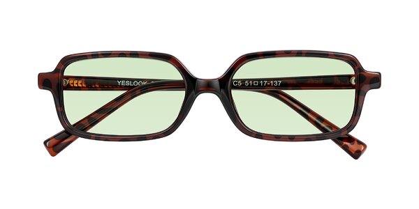 Front of Garbott in Leopard-Print