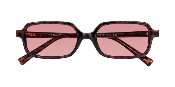 Front of Garbott in Leopard-Print