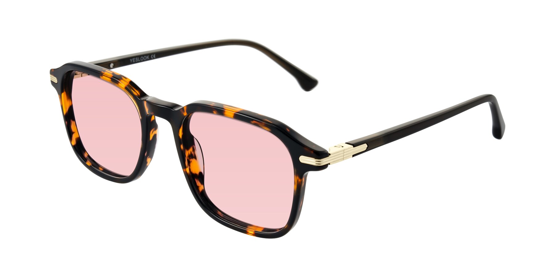 Angle of Tlaho in Tortoise with Light Garnet Tinted Lenses