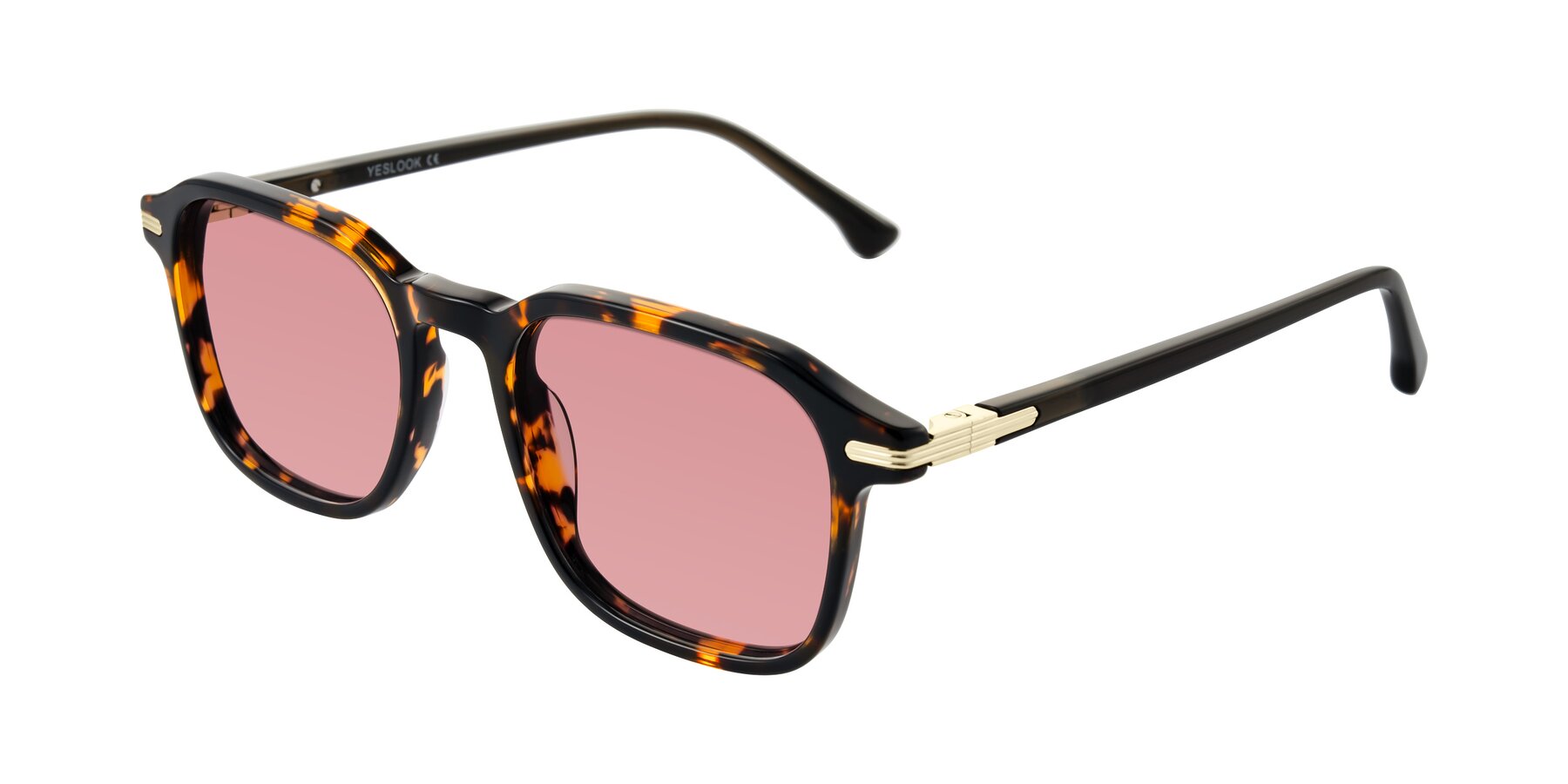 Angle of Tlaho in Tortoise with Medium Garnet Tinted Lenses
