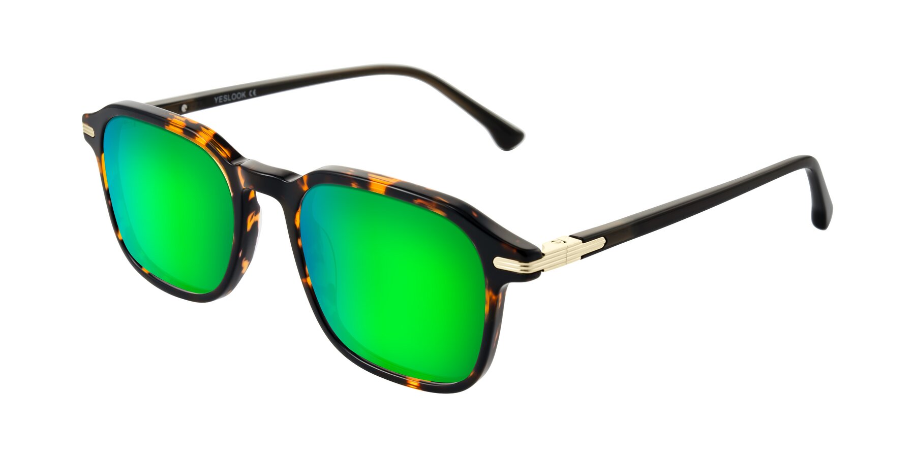Angle of Tlaho in Tortoise with Green Mirrored Lenses
