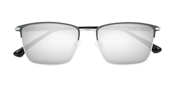 Front of Casaku in Dark Gray/Silver