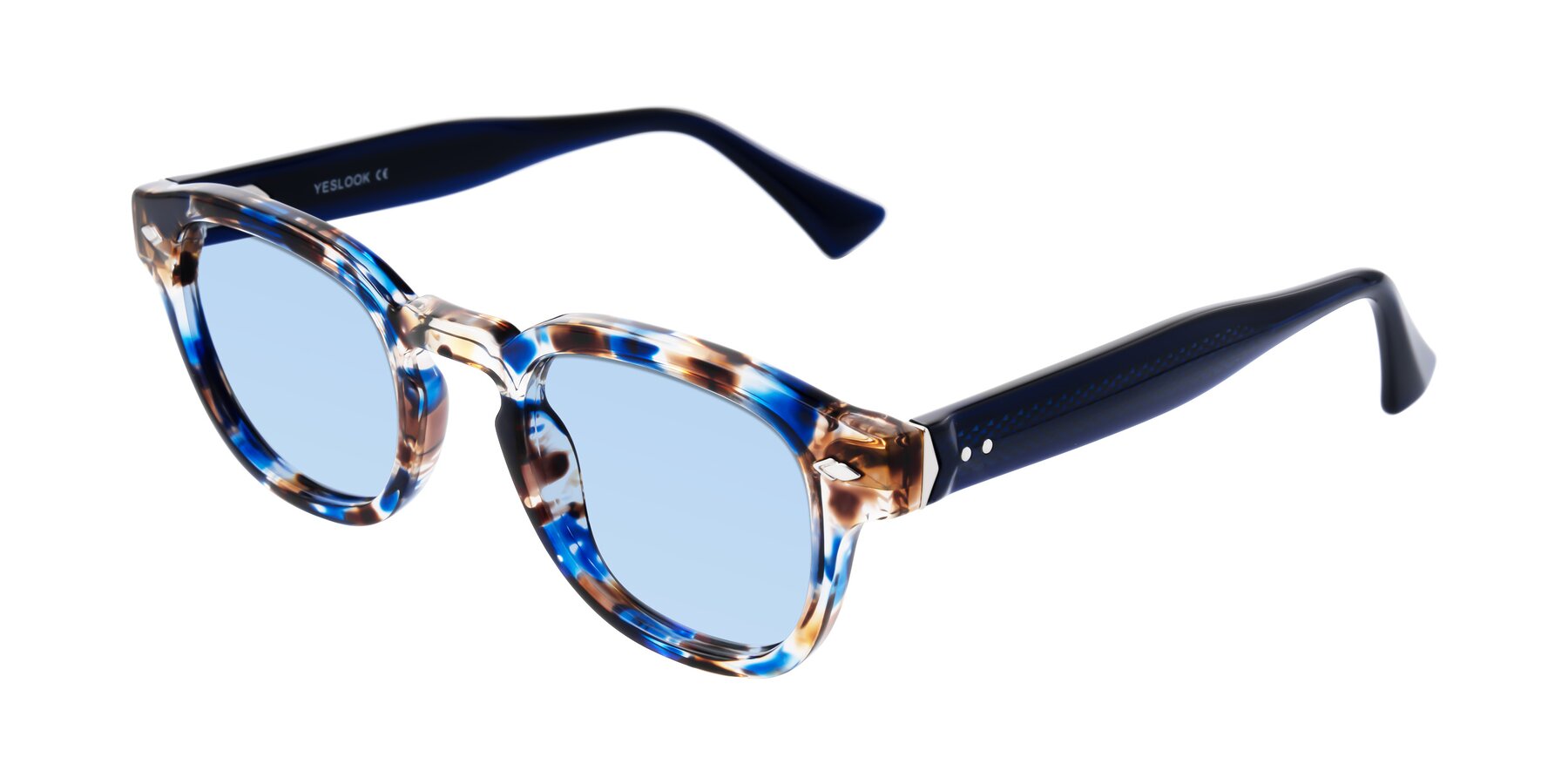 Angle of Sunny in Jellyfish Tortoise with Light Blue Tinted Lenses