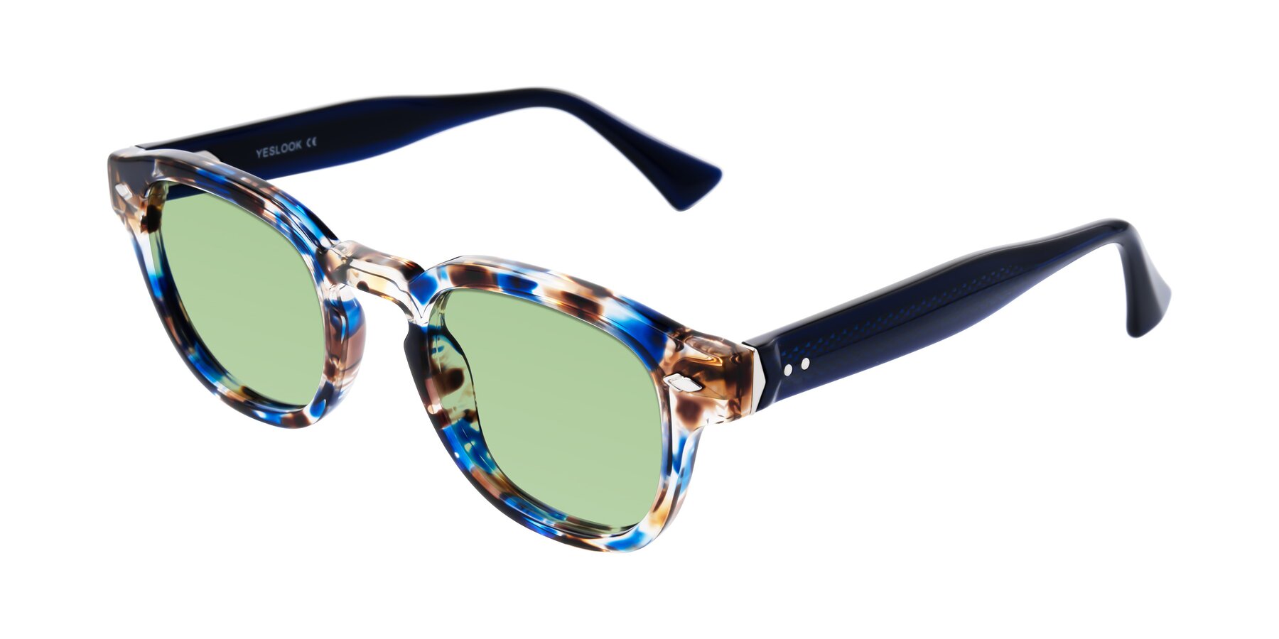Angle of Sunny in Jellyfish Tortoise with Medium Green Tinted Lenses