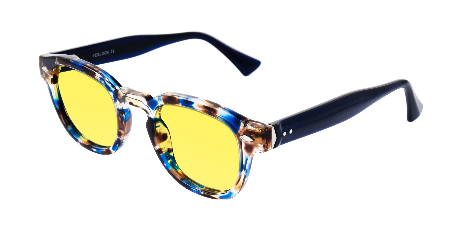 Angle of Sunny in Jellyfish Tortoise with Medium Yellow Tinted Lenses
