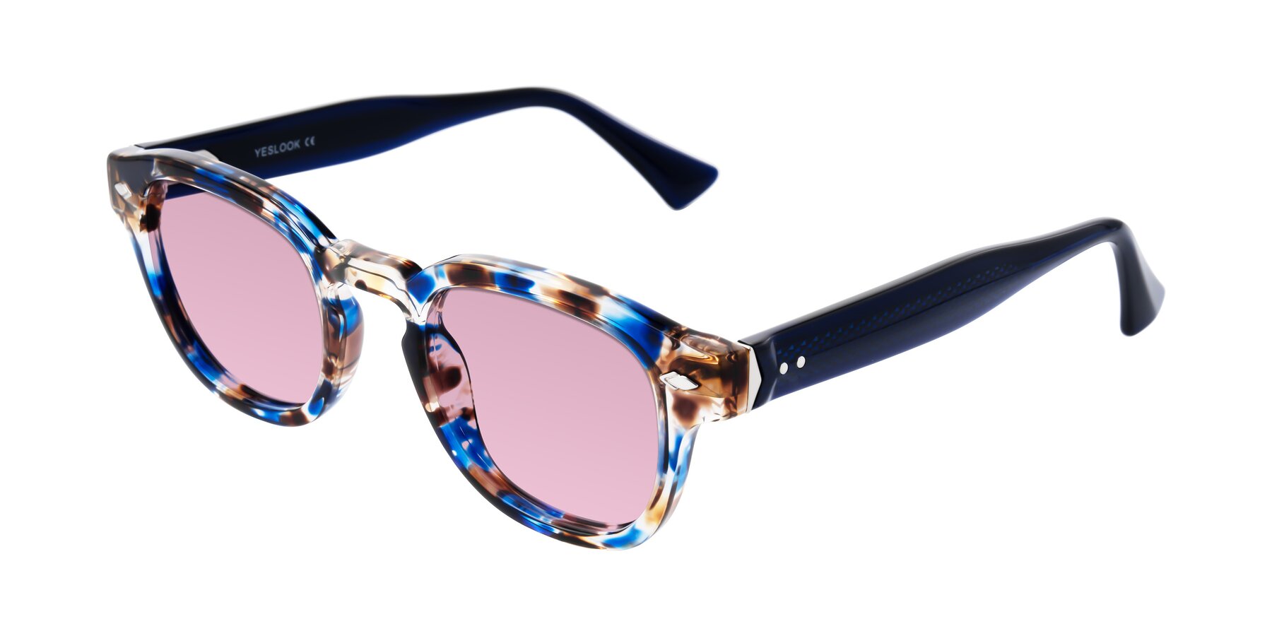 Angle of Sunny in Jellyfish Tortoise with Light Wine Tinted Lenses