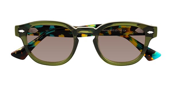 Front of Sunny in Green