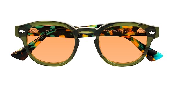 Front of Sunny in Green