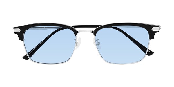 Front of Adsule in Black/Silver