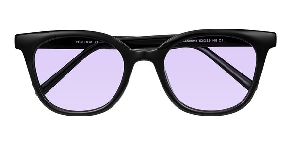 Front of Jeromme in Black