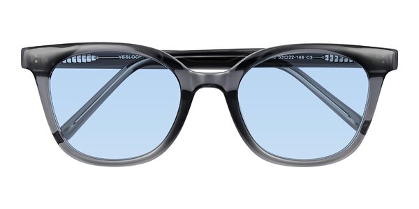 Front of Jeromme in Translucent Gray