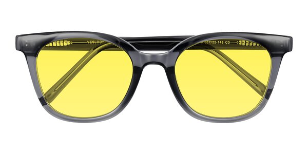 Front of Jeromme in Translucent Gray