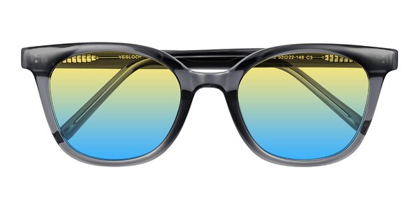 Front of Jeromme in Translucent Gray