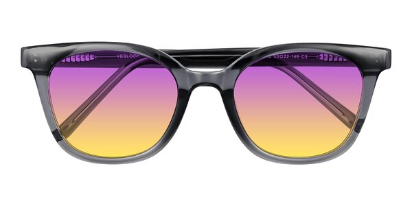 Front of Jeromme in Translucent Gray