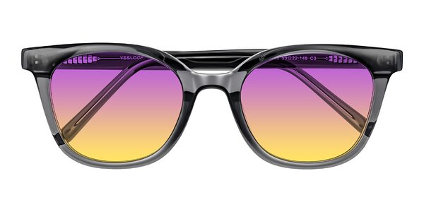 Front of Jeromme in Translucent Gray