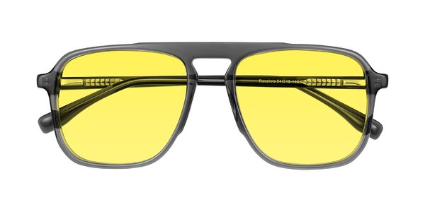 Front of Recalote in Transparent Gray