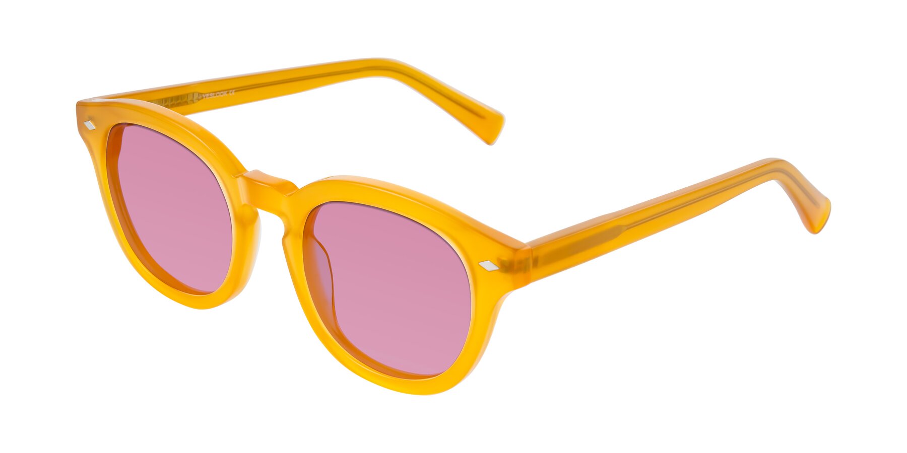 Angle of Nehrode in Honey with Medium Wine Tinted Lenses