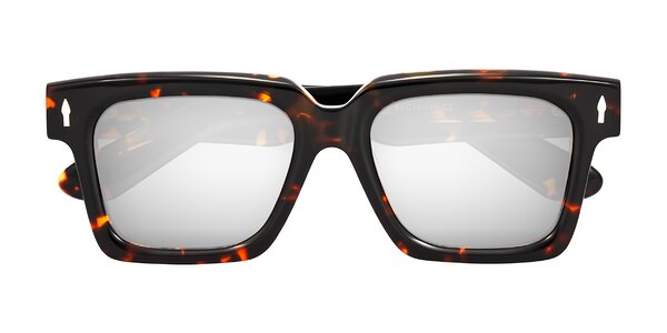 Front of Phamn in Tortoise
