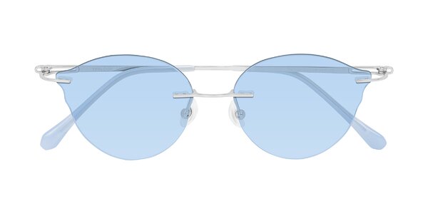 Front of Barlow in Silver/Blue/Green