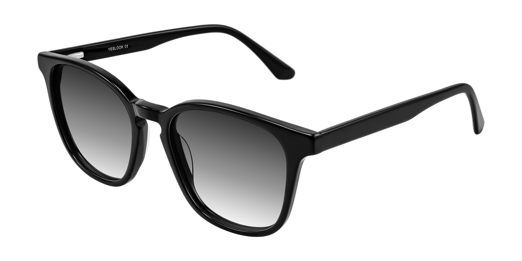 Angle of Finglas in Black with Gray Gradient Lenses