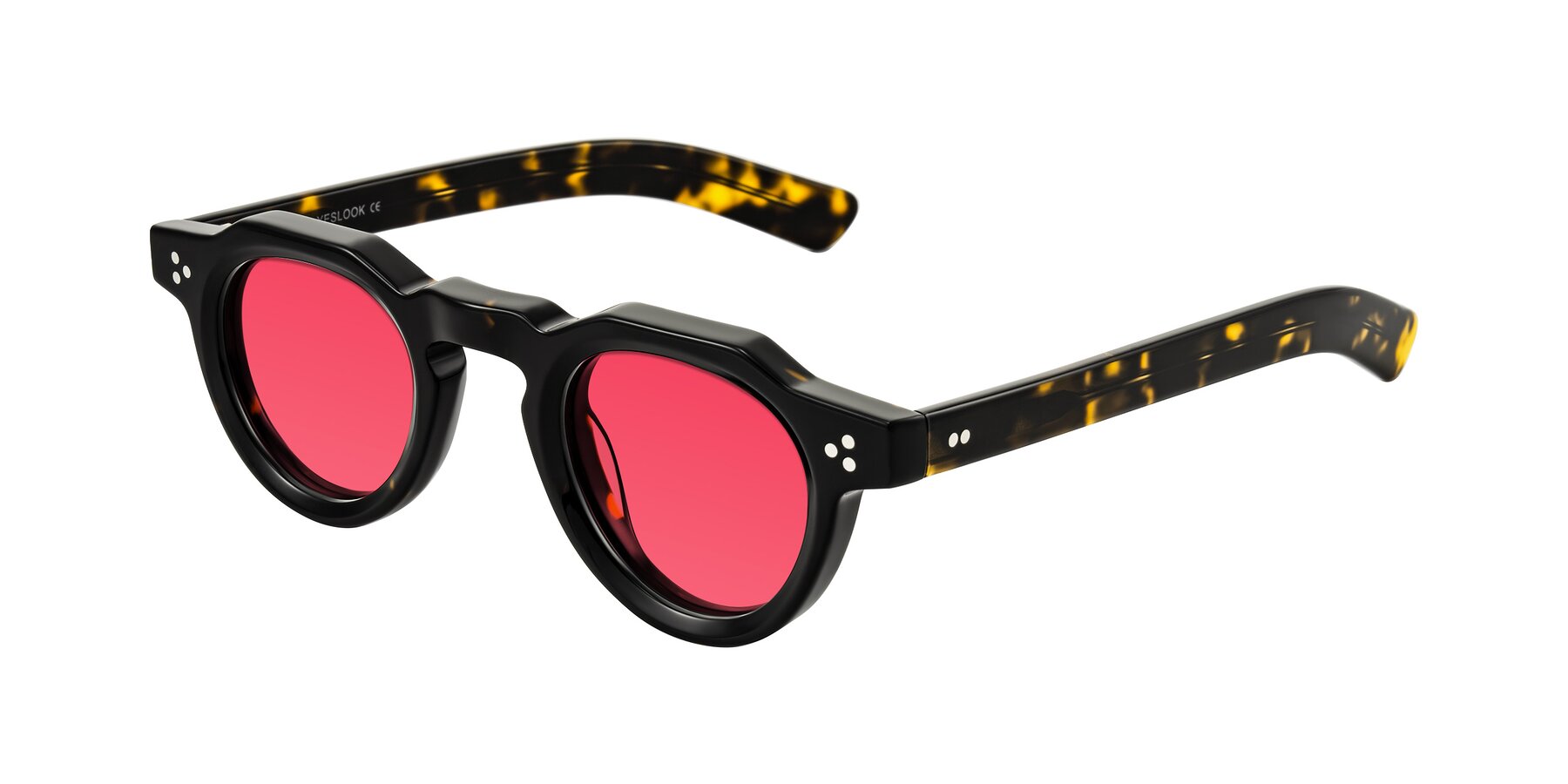 Angle of Awint in Dark Tortoise with Red Tinted Lenses