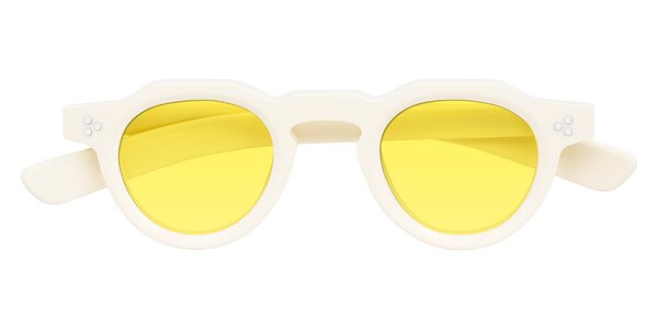 Front of Awint in Ivory White