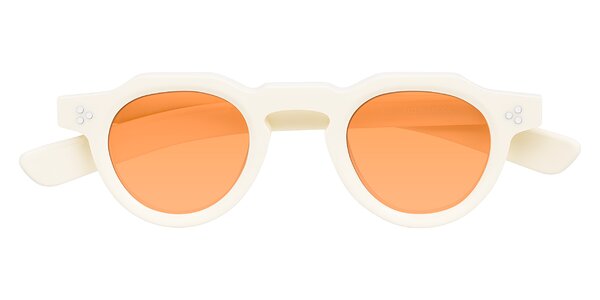 Front of Awint in Ivory White