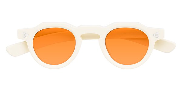 Front of Awint in Ivory White