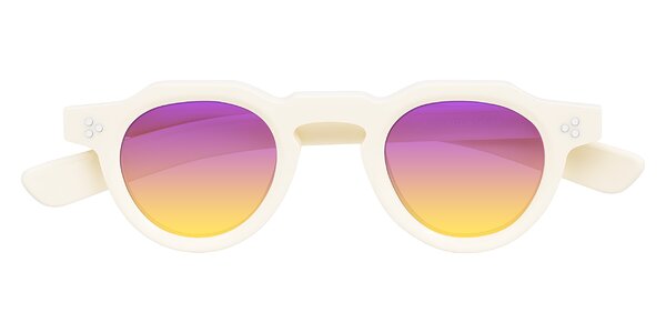 Front of Awint in Ivory White