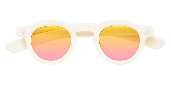 Front of Awint in Ivory White