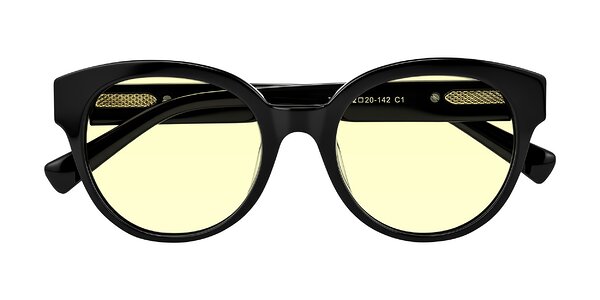 Front of Zipa in Black