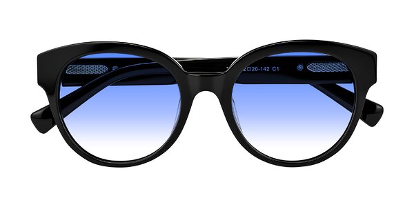Front of Zipa in Black