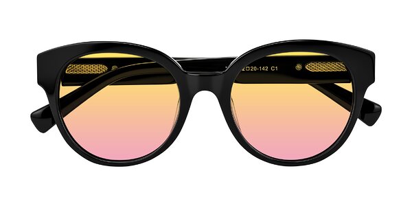 Front of Zipa in Black