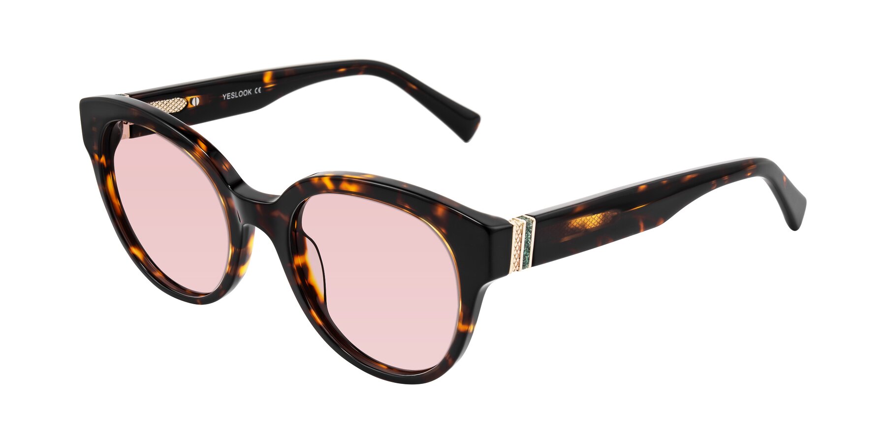 Angle of Zipa in Tortoise with Light Garnet Tinted Lenses