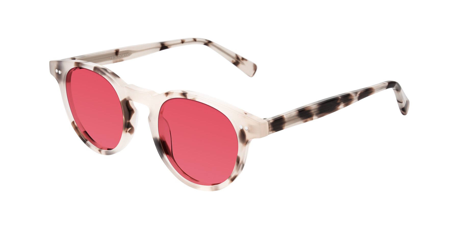 Angle of Ovaldo in Ivory Tortoise with Red Tinted Lenses