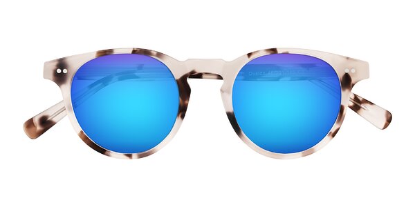 Front of Ovaldo in Ivory Tortoise