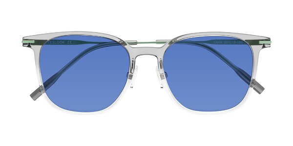 Front of Oonk in Gradient Light Gray/Clear